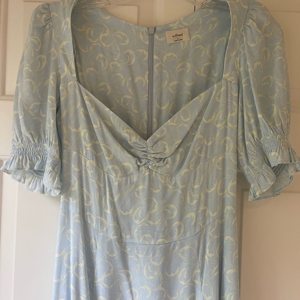 Wilfred (Aritzia) Sky Blue and Cream midi Dress size 2